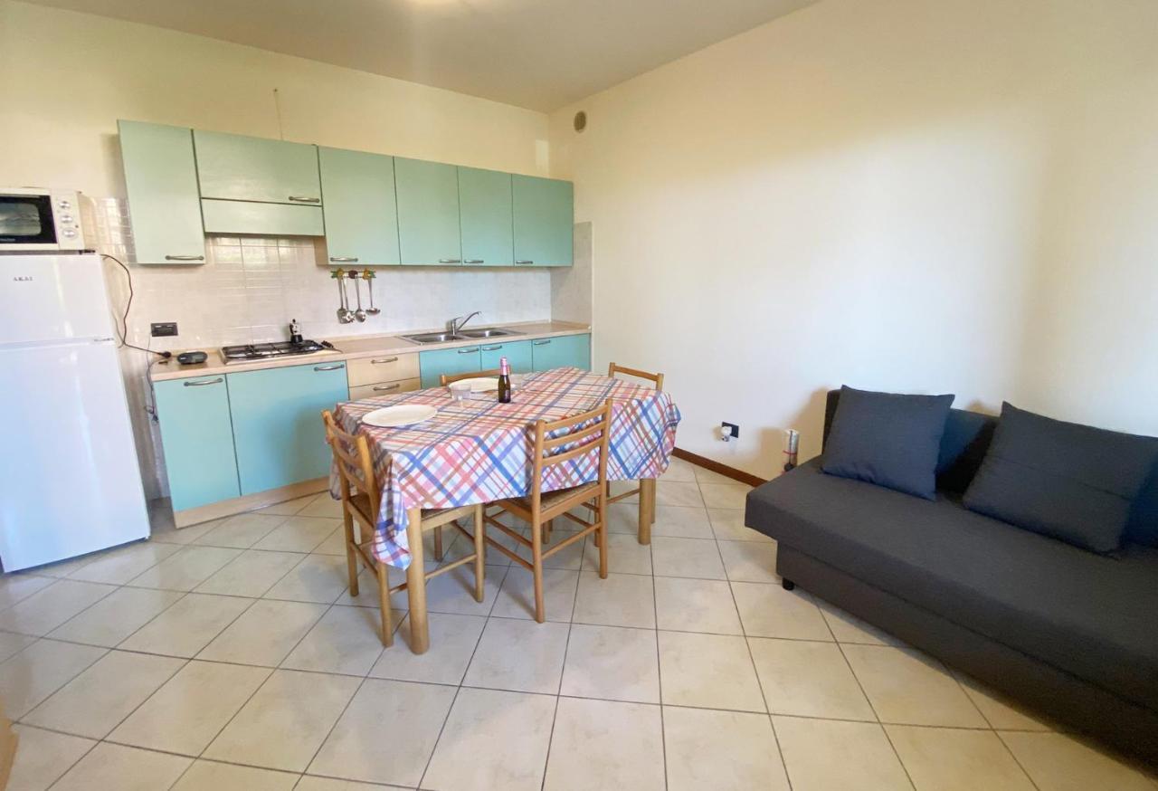 Apartment With Garden And Grill - Green Residence Sirmione Desenzano del Garda Eksteriør bilde