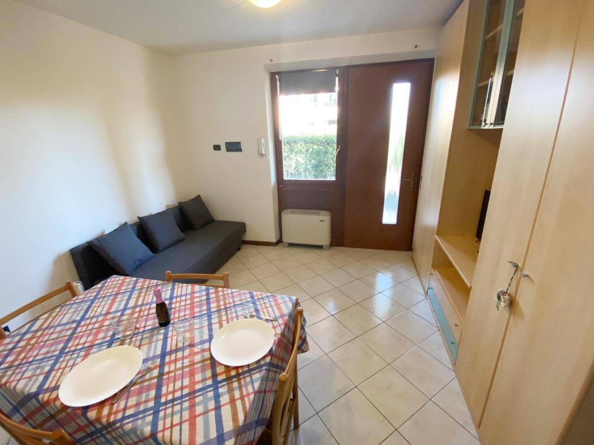 Apartment With Garden And Grill - Green Residence Sirmione Desenzano del Garda Eksteriør bilde