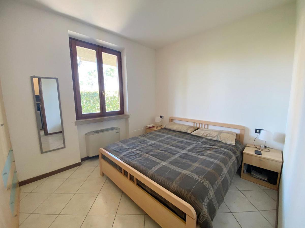 Apartment With Garden And Grill - Green Residence Sirmione Desenzano del Garda Eksteriør bilde