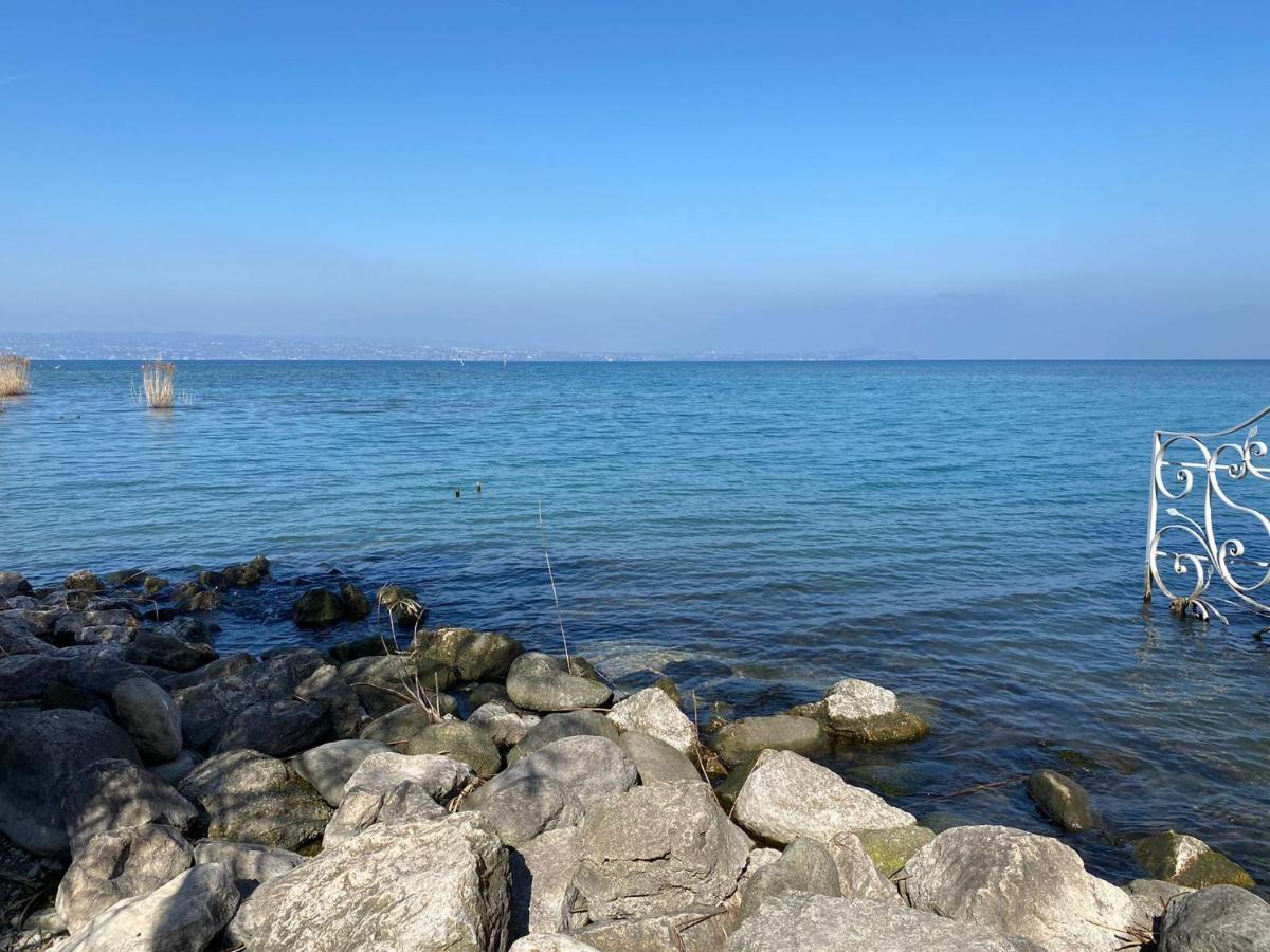Apartment With Garden And Grill - Green Residence Sirmione Desenzano del Garda Eksteriør bilde