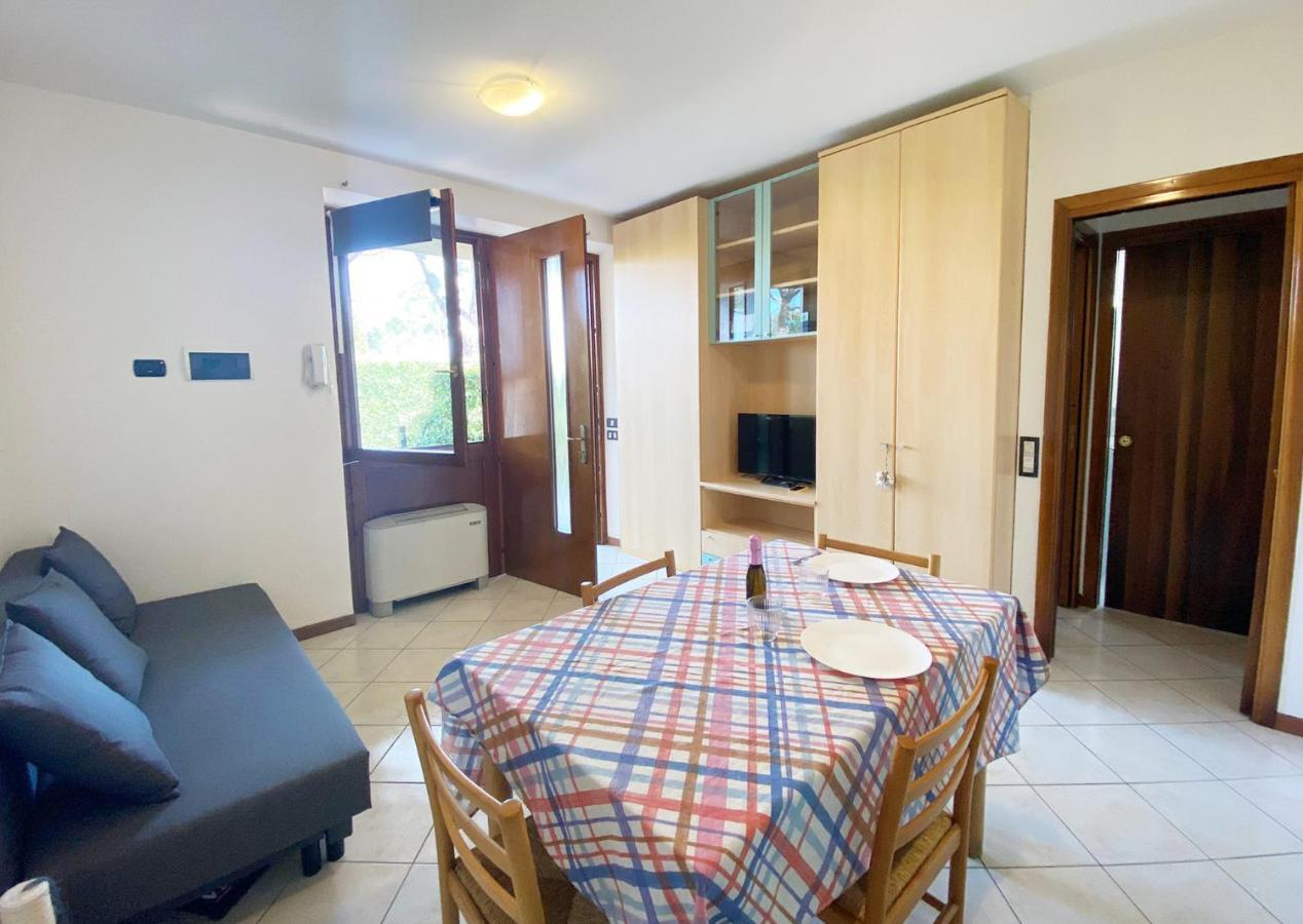 Apartment With Garden And Grill - Green Residence Sirmione Desenzano del Garda Eksteriør bilde